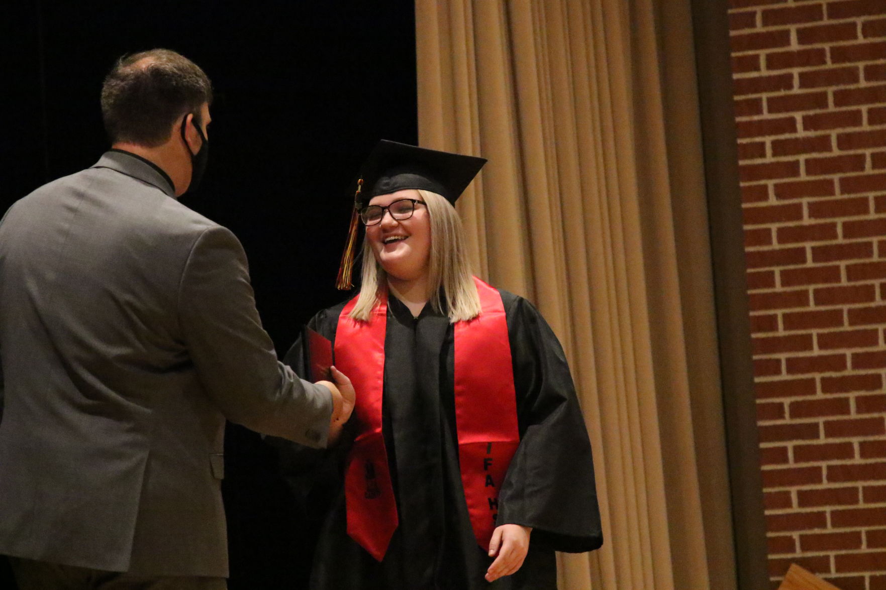 IFA_Grad1699.JPG